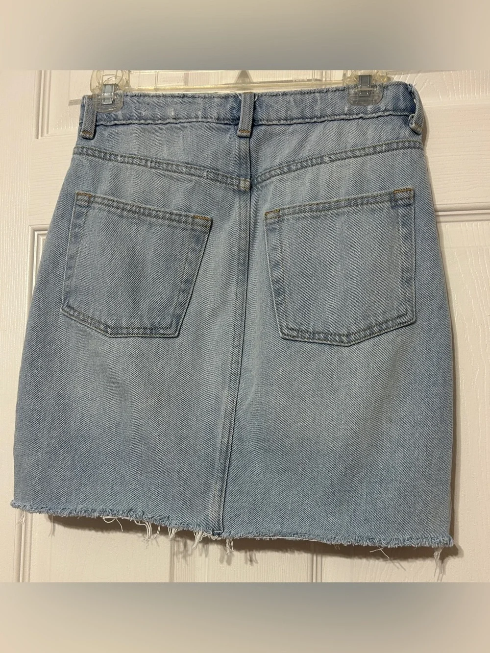 H&M Women’s Cut Off Denim Mini Skirt Size 6 - Picture 5 of 5